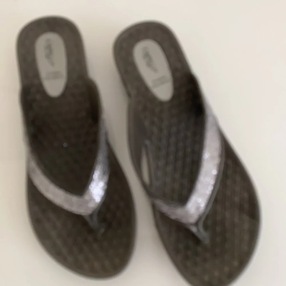 Capelli thong sandals. NWOtags - Picture 7 of 11